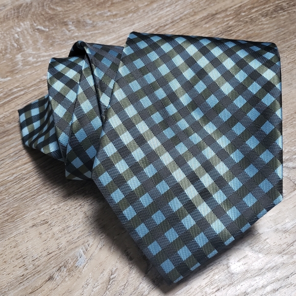 Giorgio Armani - Picture 2 of 6